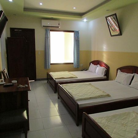 Hung Thinh Hotel Куи Нхон Екстериор снимка