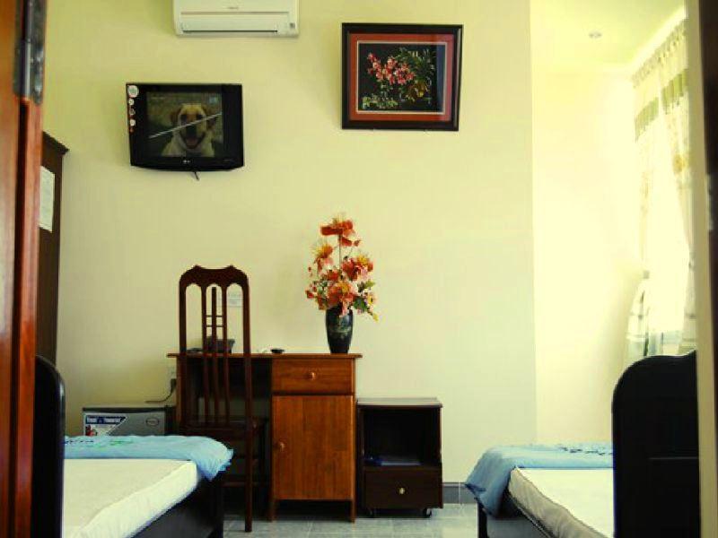 Hung Thinh Hotel Куи Нхон Екстериор снимка