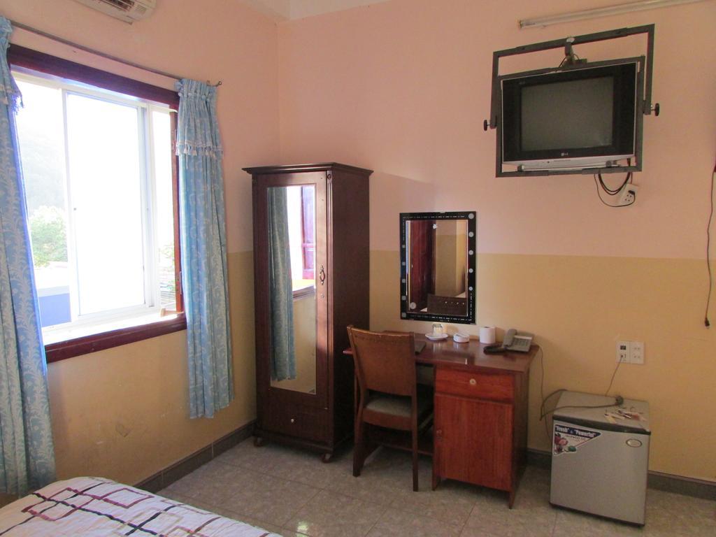 Hung Thinh Hotel Куи Нхон Екстериор снимка