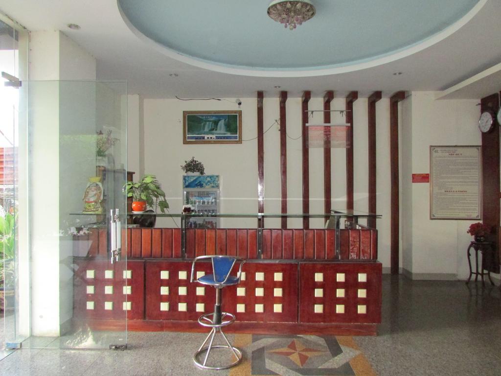 Hung Thinh Hotel Куи Нхон Екстериор снимка