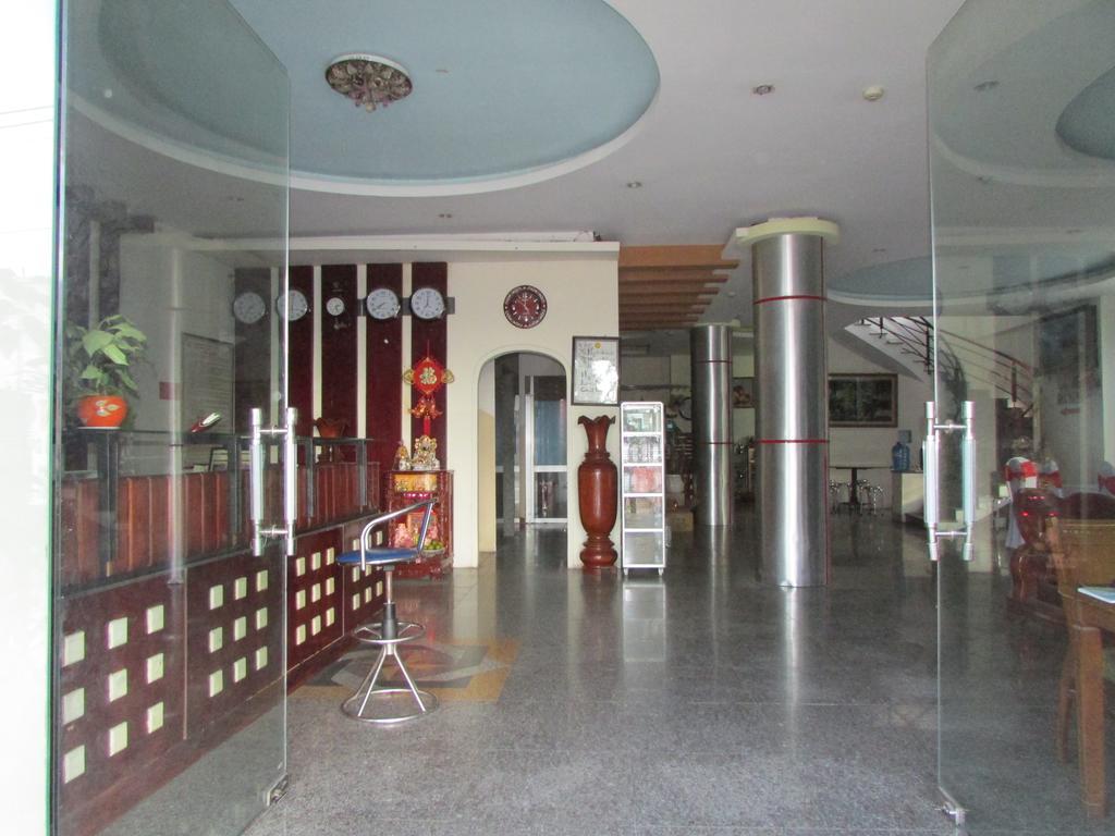 Hung Thinh Hotel Куи Нхон Екстериор снимка