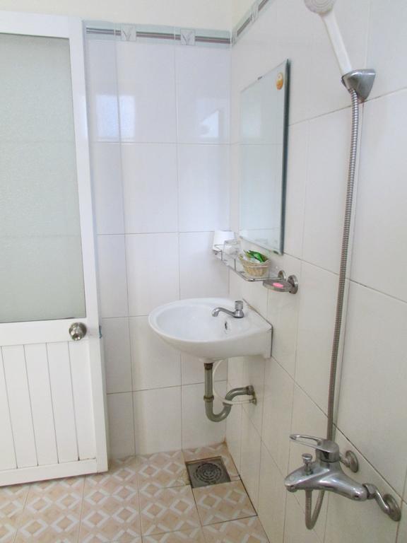 Hung Thinh Hotel Куи Нхон Екстериор снимка